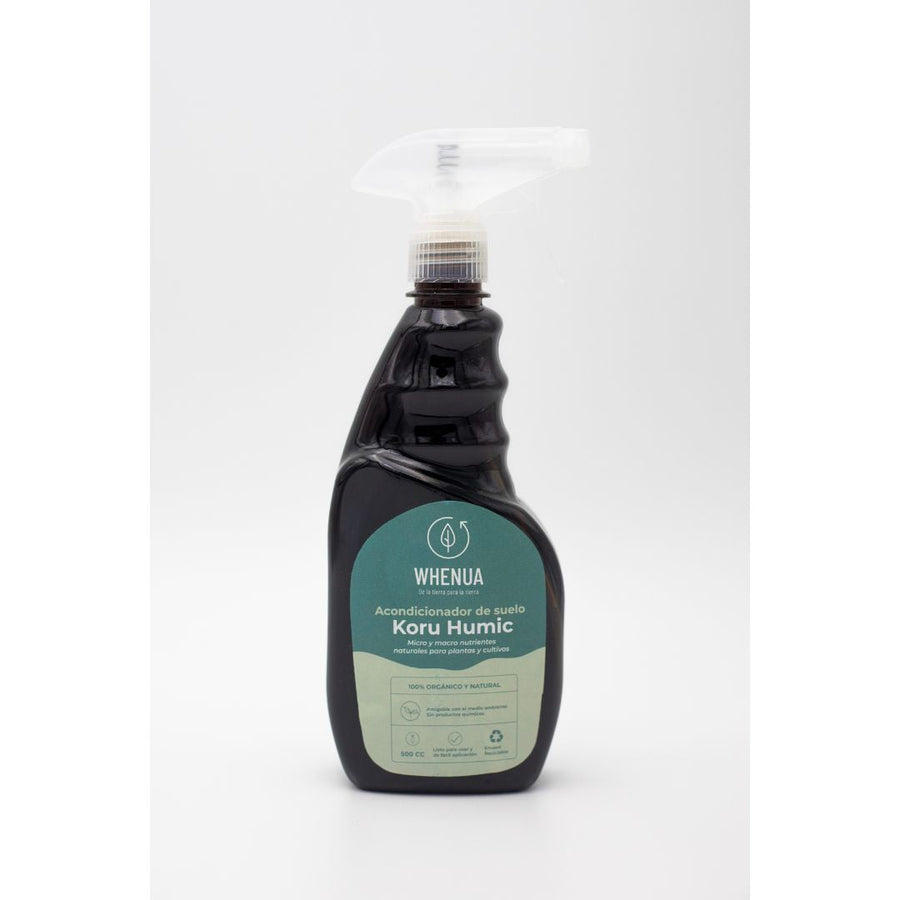 Envase de Koru Humic de Whenua, acondicionador orgánico de suelo con micro y macronutrientes