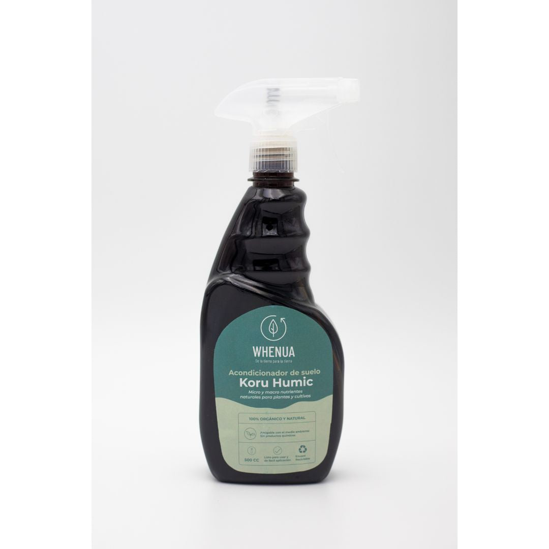 Envase de Koru Humic de Whenua, acondicionador orgánico de suelo con micro y macronutrientes